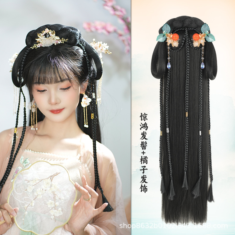 징홍빵 + 오렌지색 헤어 액세서리 한 쌍