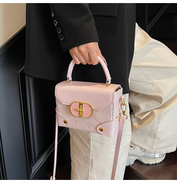 Korean-style fashionable color-blocking small square handbag with a high-quality feel, a new summer 2025 stylish and versatile women's crossbody bag undefined