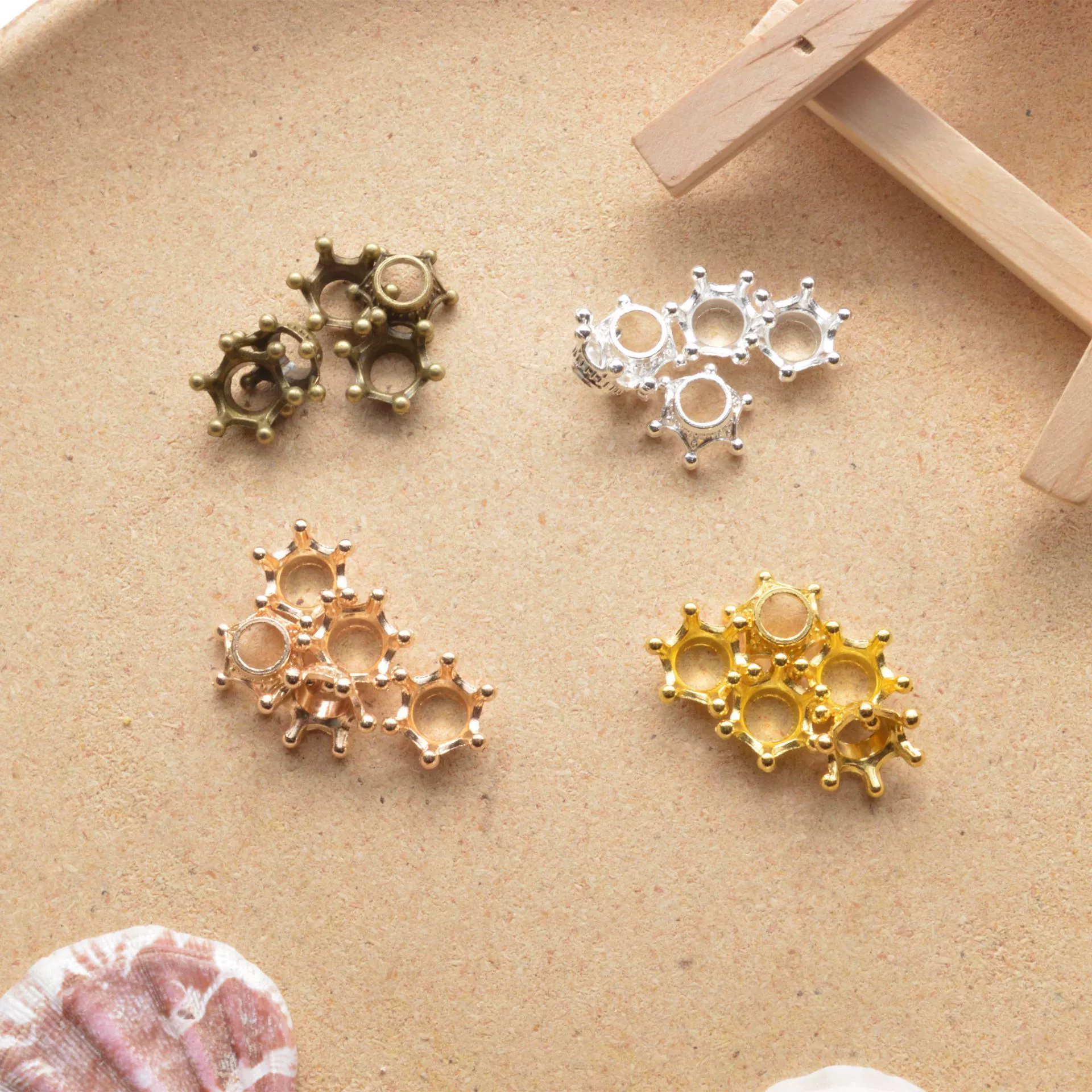 Золотая стерео корона сплав Винтаж DIY ювелирные аксессуары маленькая корона украшение гелевый наполнитель кулон для волос