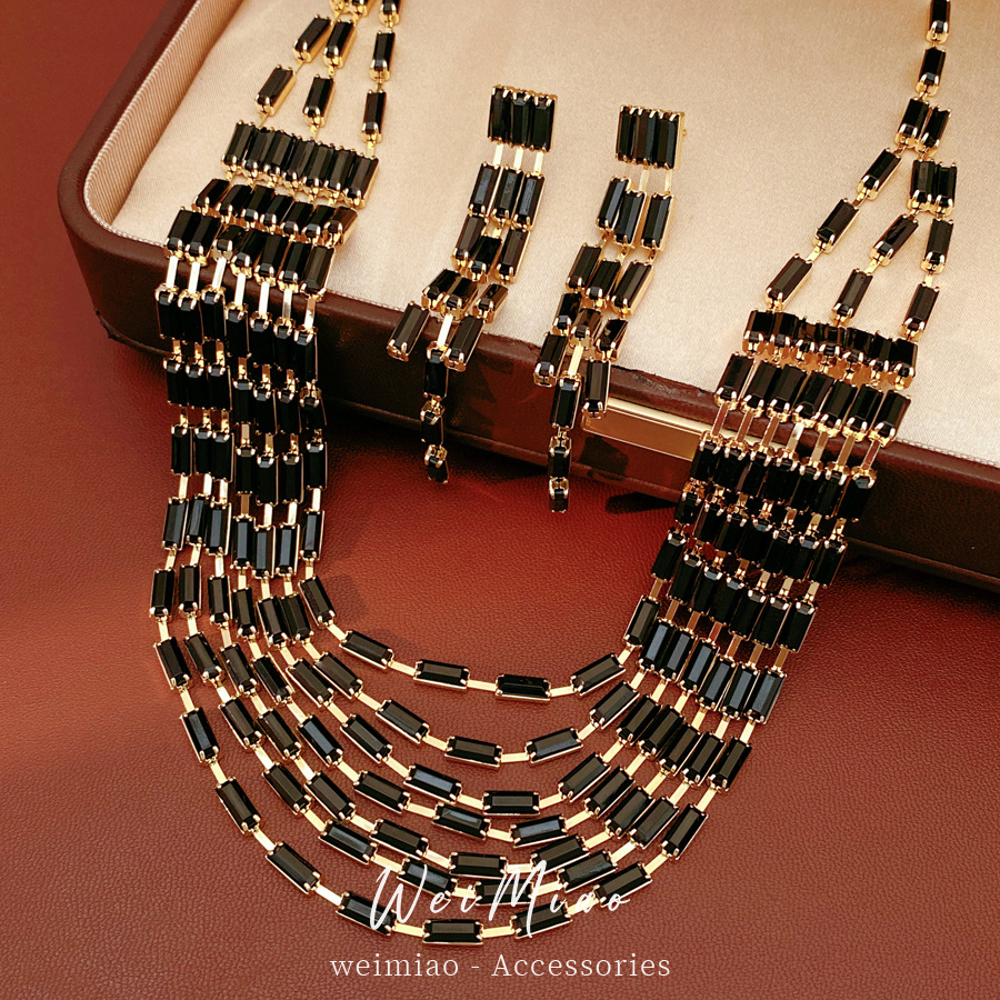 Resina rectangular de estilo europeo y americano empalmado collar de pendientes multicapa cadena de clavícula de moda lujo ligero conjunto de joyas de alta calidad