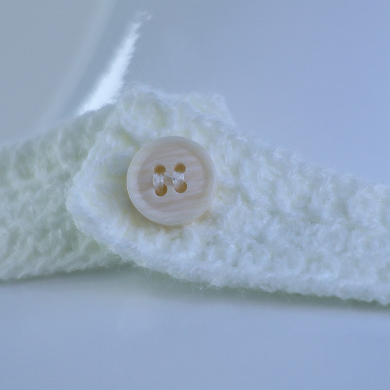 Gestricktes Damen Strandkleid Mit Neckholder Und Blumenmuster_voghion.com