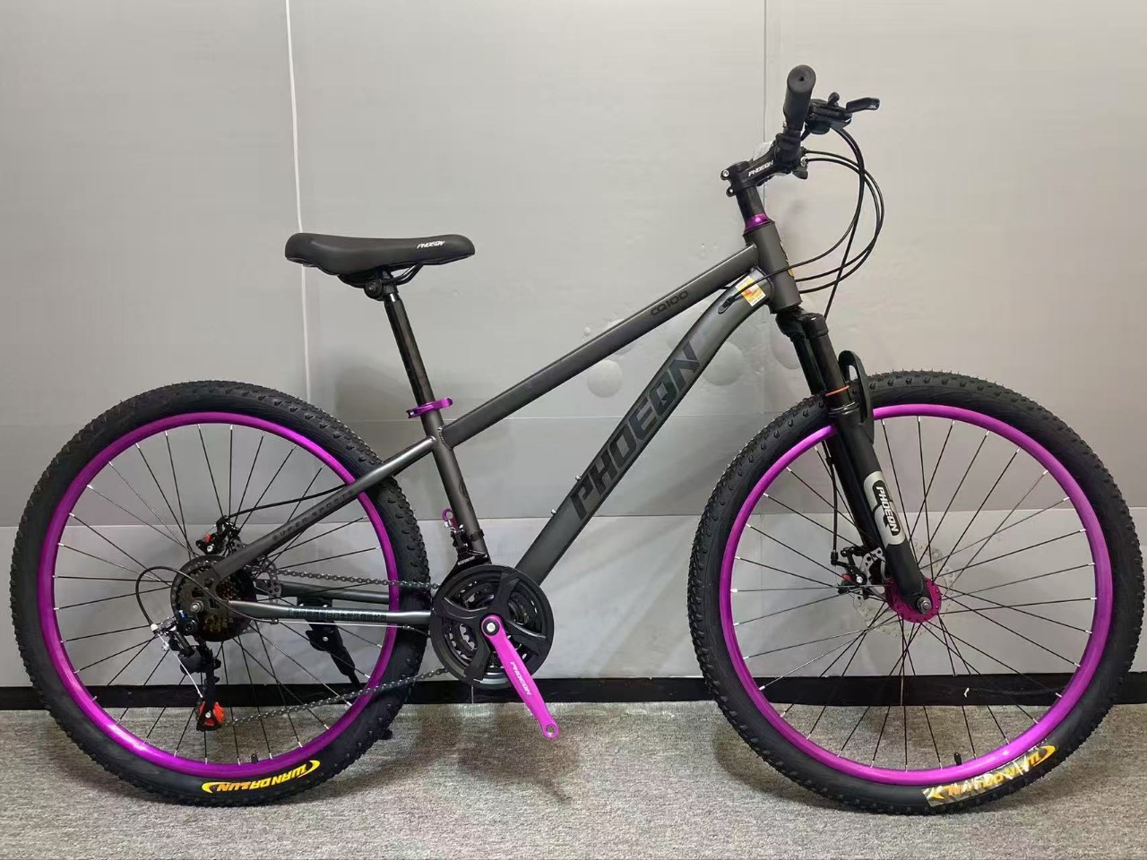 Gran cantidad de stock al por mayor 24 / 26 bicicletas de montaña de elefantes fabricantes de bicicletas de montaña