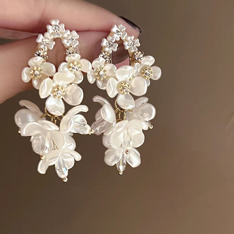 1 Pair Sweet Flower Plating Alloy Drop Earrings display picture 1