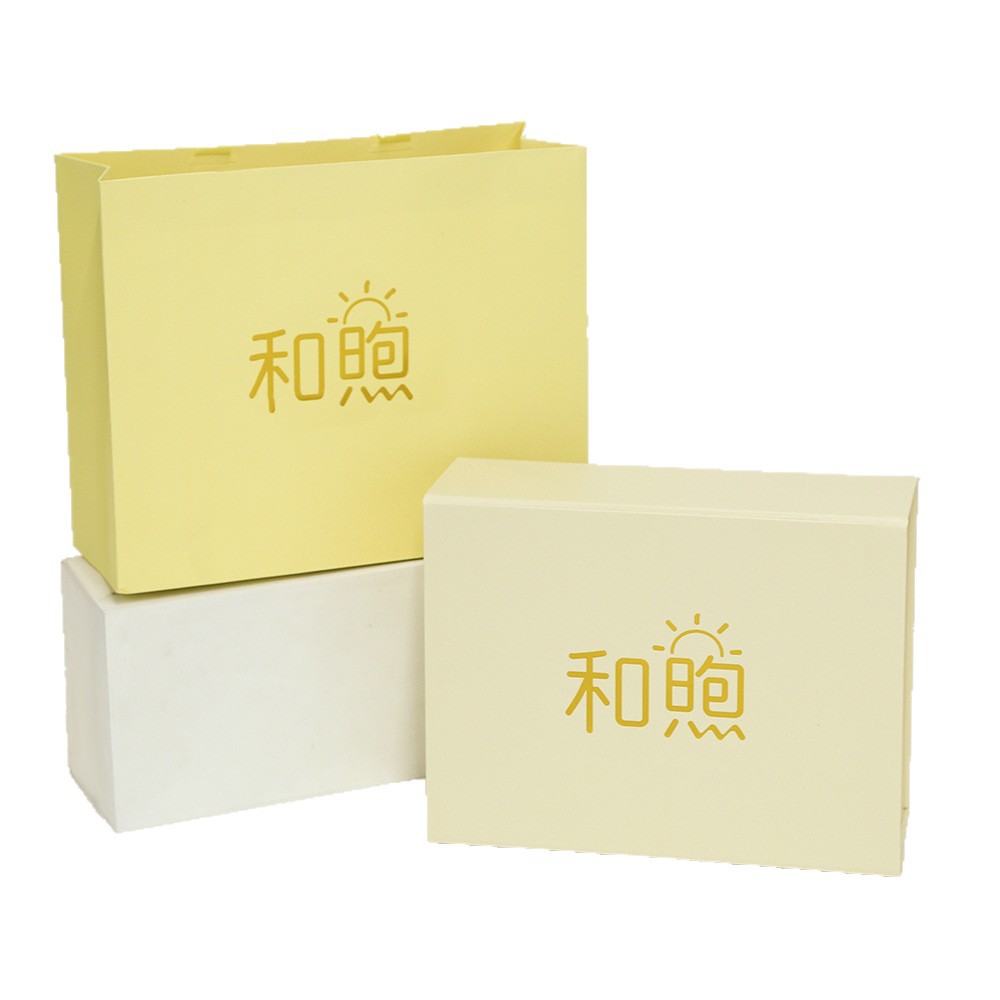 Impresión de una pieza de caja plegable combinación de bolsas de mano arco flip caja de regalo magnética acompañante caja de regalo paquete transfronterizo