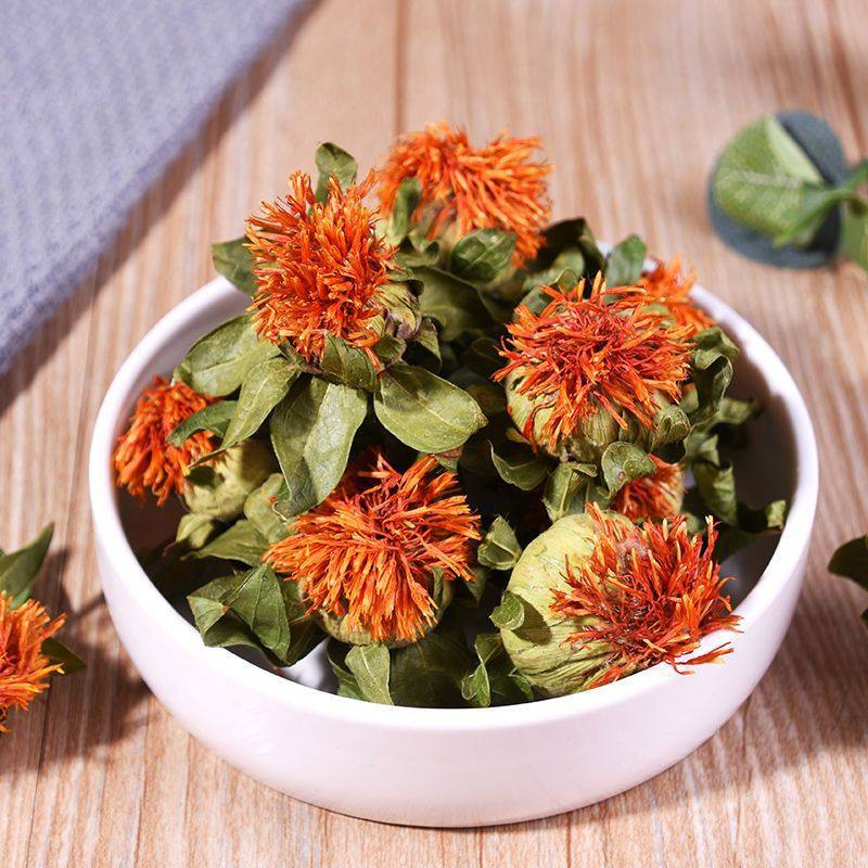 Premium Safflower Hong Hua 500g Dried Flower Buds for Tea Wine Infusion and Foot Soak in use