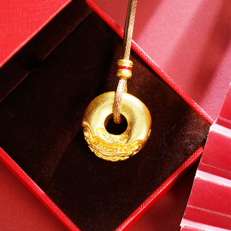 Sha Jinxiang Yunxiang Ping An hebilla collar de tendencia nacional de moda femenina universal alta sensación de joyería retrógrada rica al por mayor