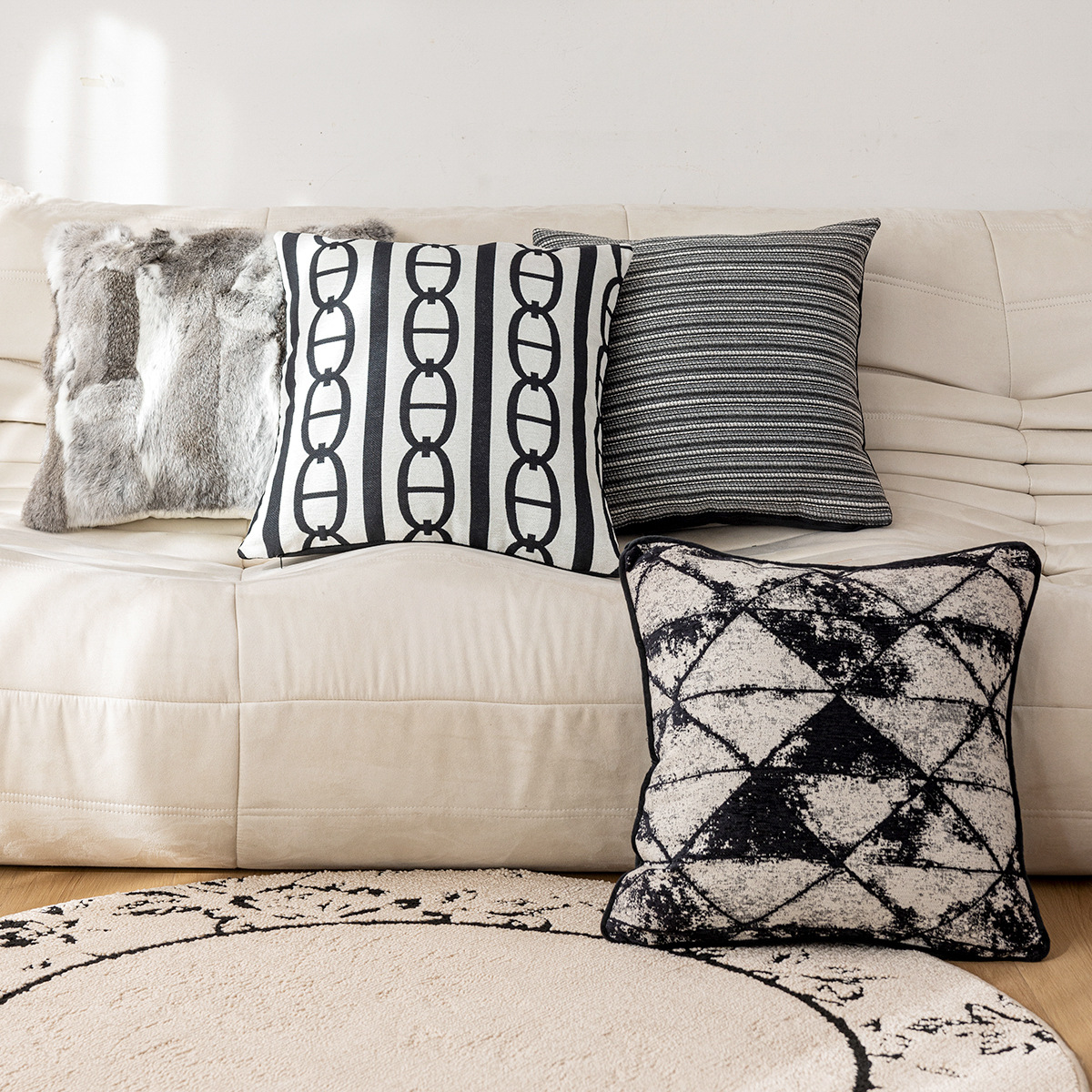 Light Luxury Retro Sofa Pillow Cover with a High-End Feel, Black and White Living Room Model Room Decorative Cushion, Headboard Cushion