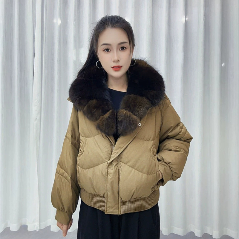 Winter casual versatile thickened windproof warm jacket for women, new model with natural real fox fur collar, short down coat Winter casual versatile thickened windproof warm jacket for women, new model with natural real fox fur collar, short down coat