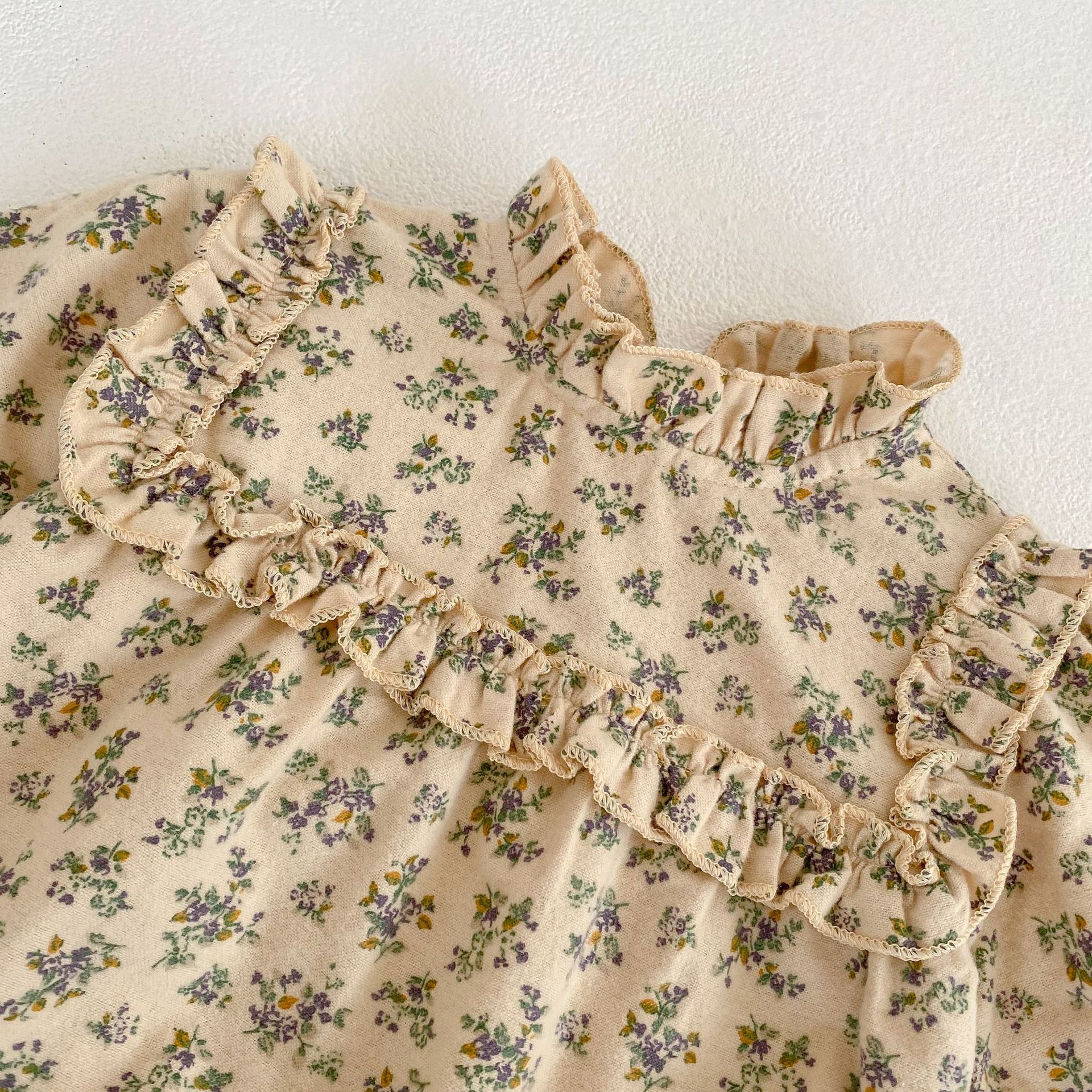 Ins 2024 spring clothing for baby girls, infants young children, broken flowers and trees, ear collar, long sleeved_voghion.com