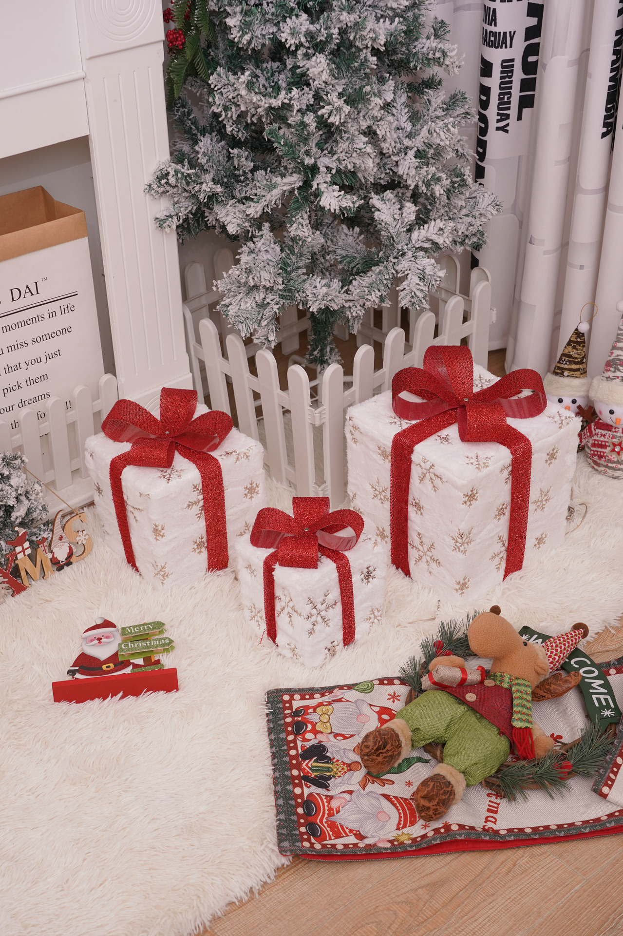 Luces navideñas nuevas de 2025, juego de tres piezas en caja de regalo navideña, productos navideños, accesorios de decoración para fiestas de cumpleaños, adornos.