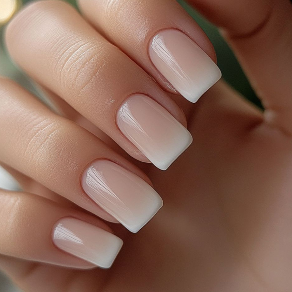 Paño de uñas de uñas degradado blanco rosa simple parche de uñas de cabeza plana dulce producto terminado al por mayor venta caliente transfronteriza