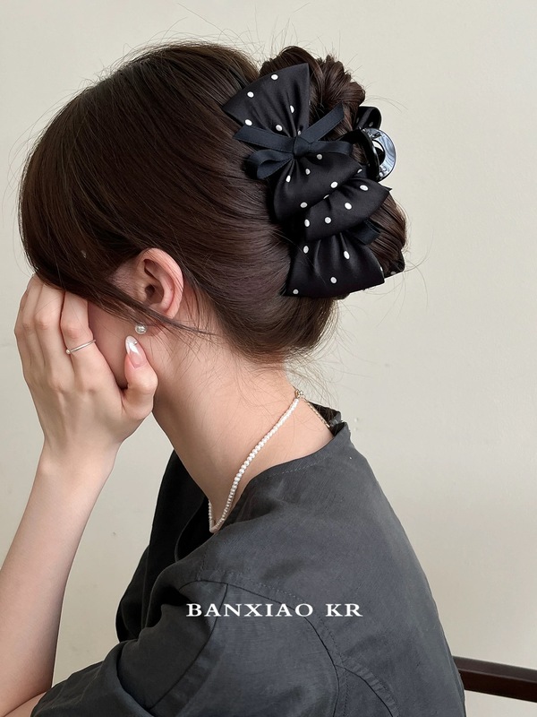 黑白波点蝴蝶结气质鲨鱼夹赫本风少女后脑勺盘发抓夹时尚百搭发饰|undefined