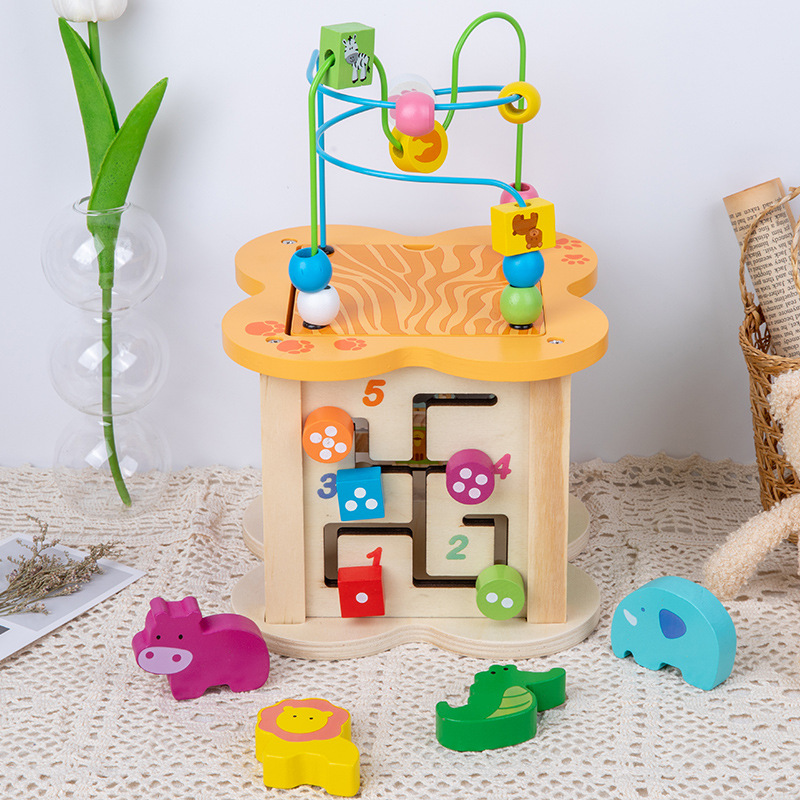 Caja de tesoro de juego de cuentas de cuatro lados multifuncional de madera para niños juguetes educativos de educación temprana a juego con forma infantil