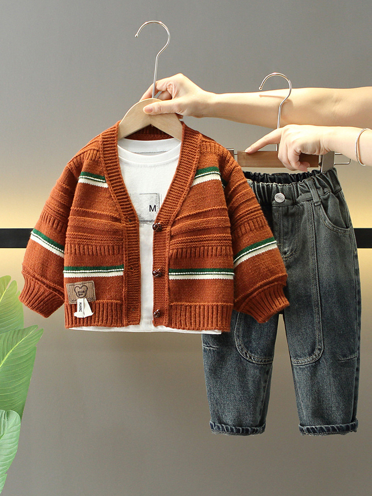 7059 Traje de primavera y otoño para niños 2025 nuevo estilo coreano suéter de estilo occidental cárdigan de tres piezas vaquero bebé