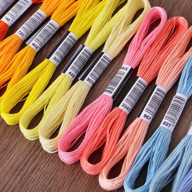 Impresión de papel soluble en agua de línea de bordado 100 colores 50 colores 24 colores etiqueta general