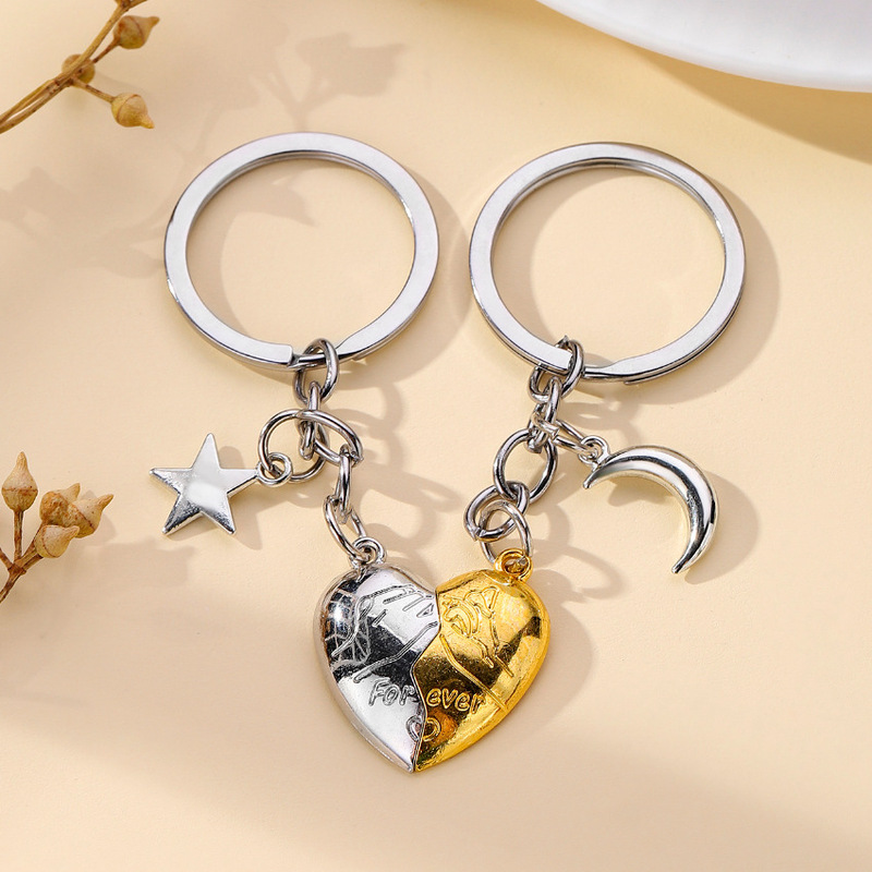 Cross-border new key chain magnetic alloy love a couple Valentine's Day gift key bag pendant