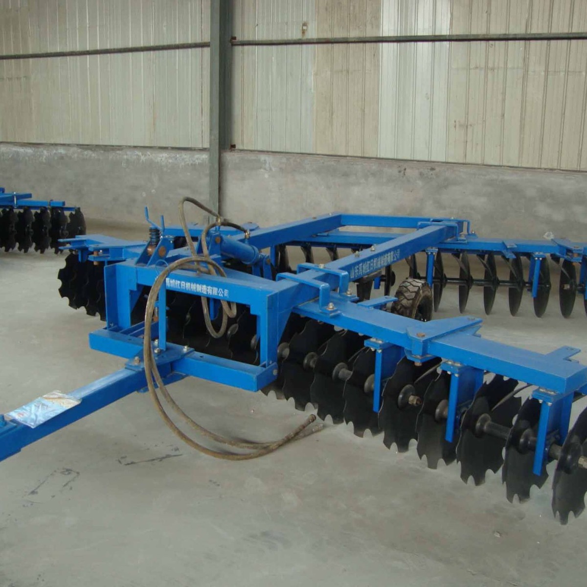 红日圆盘耙供应液压牵引圆盘耙1BJX 4.4 40片折翼中耙片