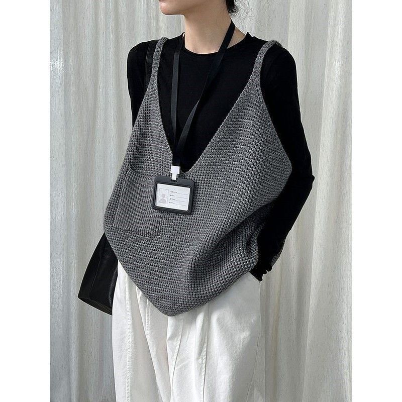 Relaxed and Casual Style Camisole for Women, Short Style, Layered Knit Vest, Sleeveless, Backless, Old Money Style Top Relaxed and Casual Style Camisole for Women, Short Style, Layered Knit Vest, Sleeveless, Backless, Old Money Style Top
