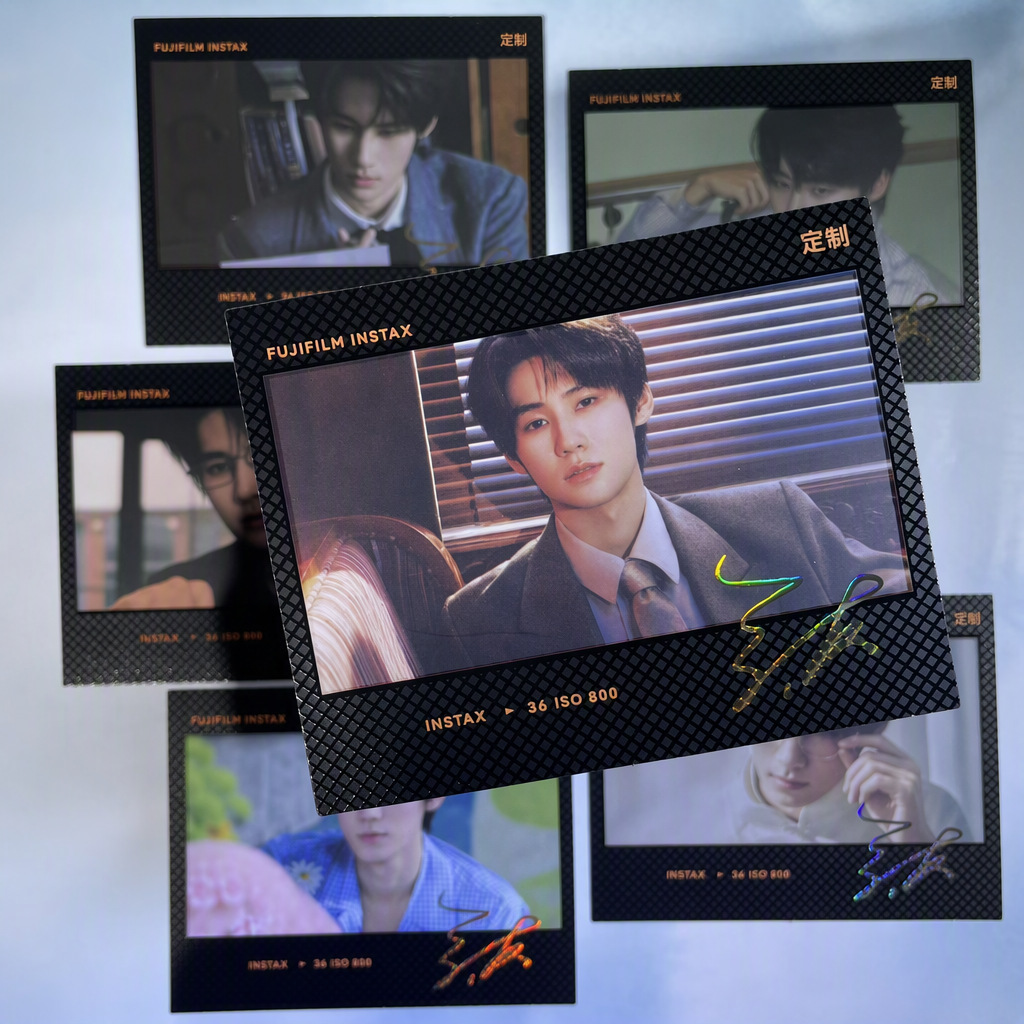 Celebrity card merchandise, including small cards, signed Polaroid photos, and concert fan items, are supplied by manufacturers. Vinyl-backed celebrity cards with gold edges are also available