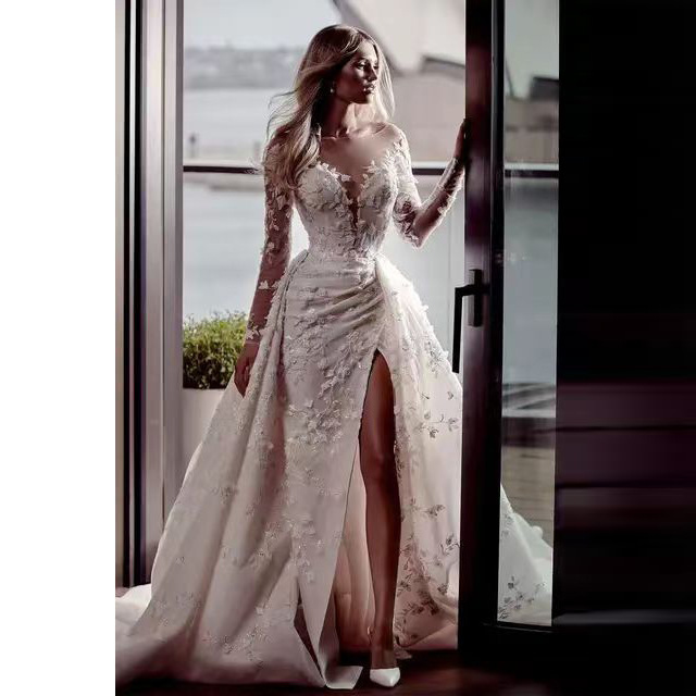 2026 New Women's Lace Applique Vintage V-Neck Wedding Dress Ball Gown Mermaid Wedding Dress Bridal Wedding Gown