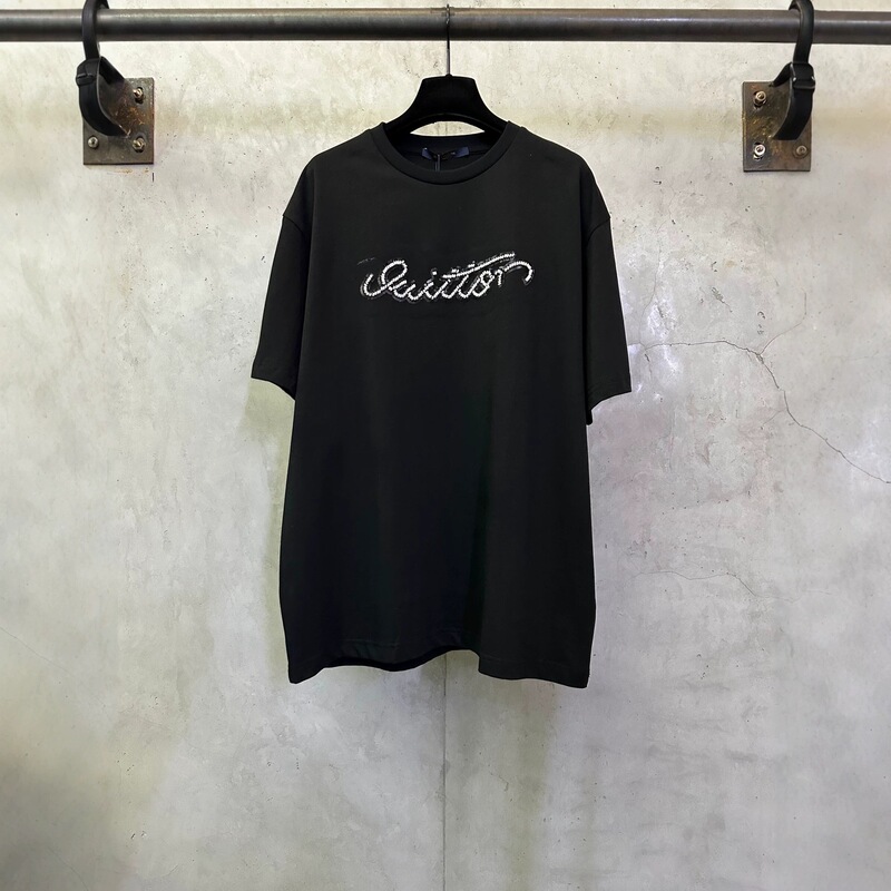 High-quality premium version, LV embroidered sequin logo short-sleeve shirt for men and women, new model with letter embroidery craftsmanship