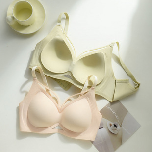 Plus-Size Bra for Women with Large Busts, Soft Support, Comfortable Lift, Side Support, Wireless Bra