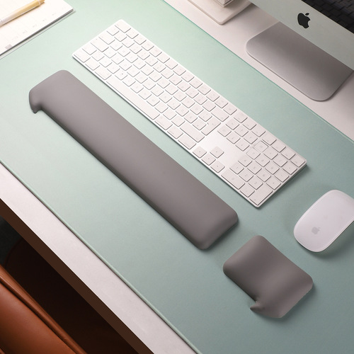 Small Bear Hall Square Small Silicone Mouse Pad Keyboard Hand Rest Wrist Rest Palm Rest Wrist Pad Washable High-Grade