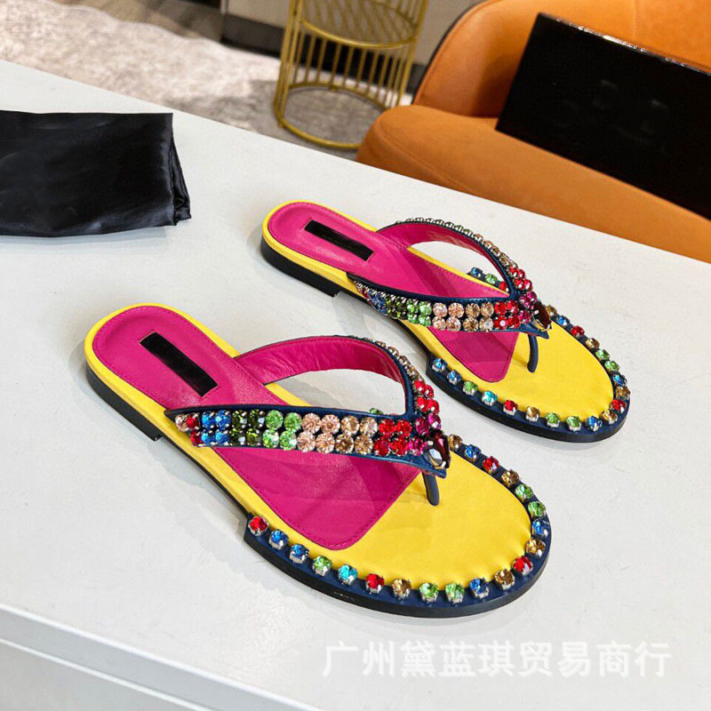 Spring and Summer 2023 New Style Cowhide Colorful Colorful Rhinestone Round Head Flat Fairy Style Flip-Flops