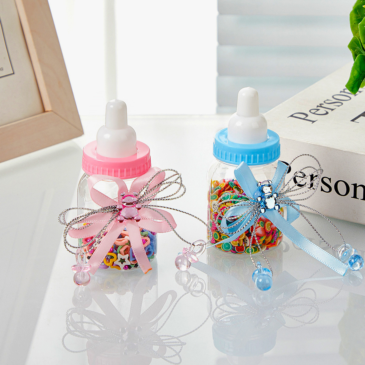 Caja de dulces creativa de plástico transparente con forma de botella de leche pequeña, regalo para baby shower, regalo para fiesta de bebé, mini caja de dulces con forma de oso.