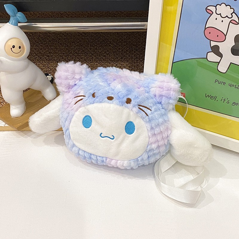 Venta al por mayor de fábrica bolsa de felpa juguete bolsa de mensajero Kulomi peluche de oso de fresa bolso japonés Sanrio
