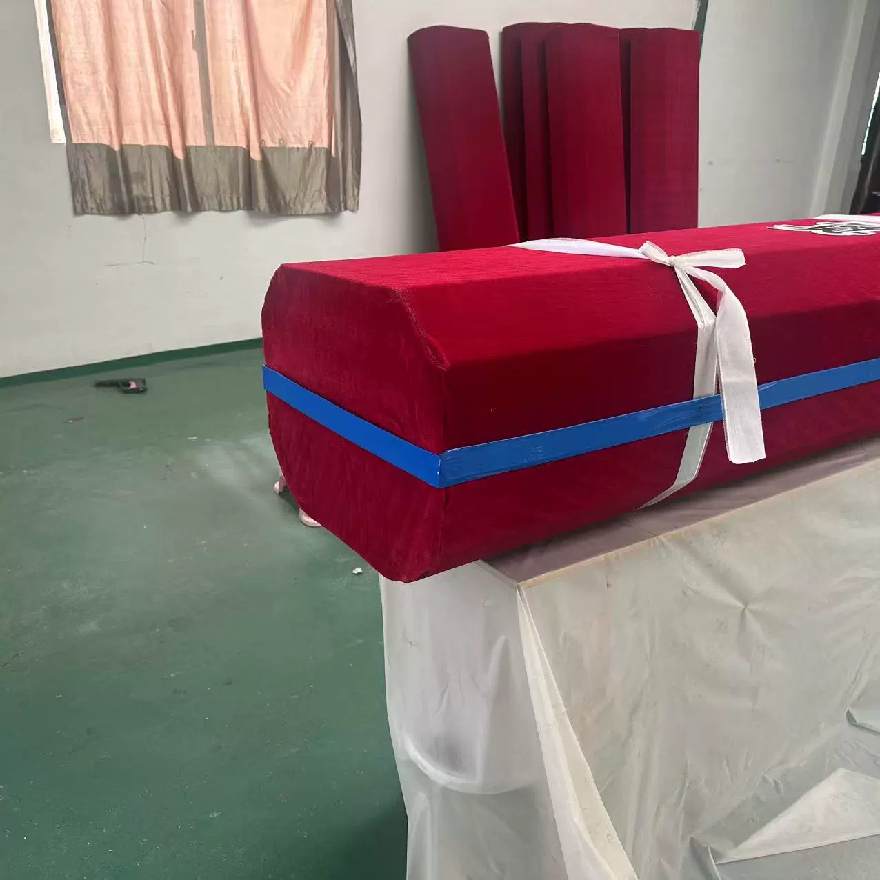 Производитель оптом и в розницу бумажный гроб кремационный гроб похоронные принадлежности бумажный гроб кремационный гроб одноразовый бумажный гроб санитарный гроб