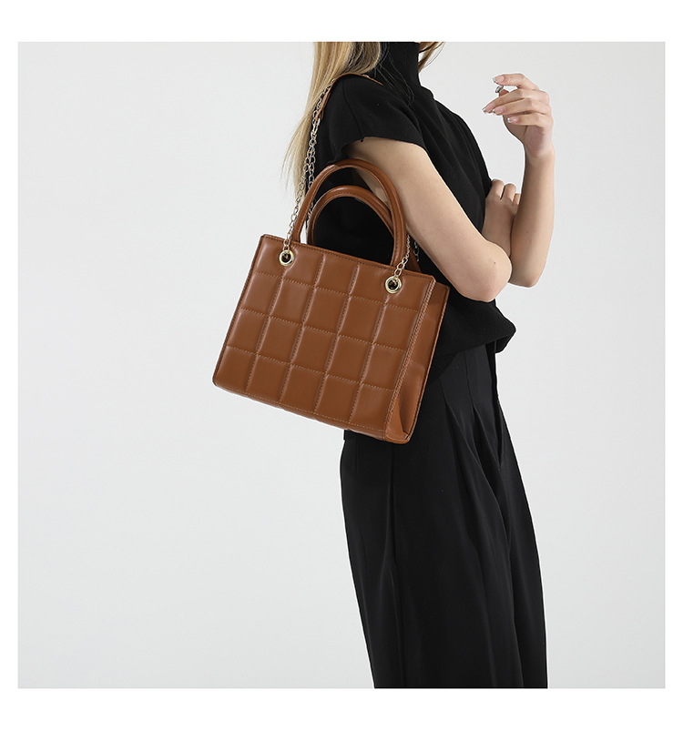 Frau Mittel Pu-Leder Einfarbig Klassischer Stil Reißverschluss Handtasche display picture 22