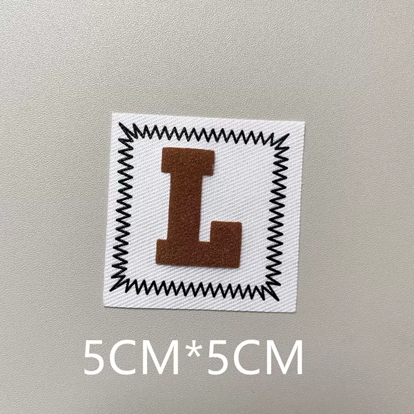New three -dimensional letters L Zong color