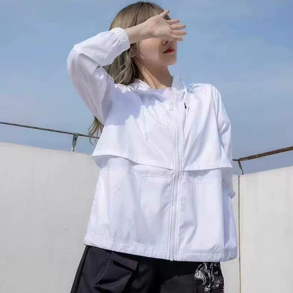 Spring and autumn season, unisex sun-protective sports windbreaker, suitable for outdoor running, UV-resistant, lightweight, hooded top/jacket