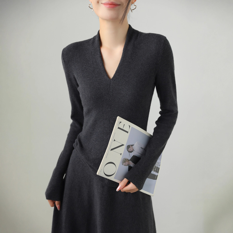 Designed V Neck Water Ripple Slim Knitted Wool Knitwear for Women Autumn Long-Sleeved Inner and Outer Wear Bottoming Knitwear