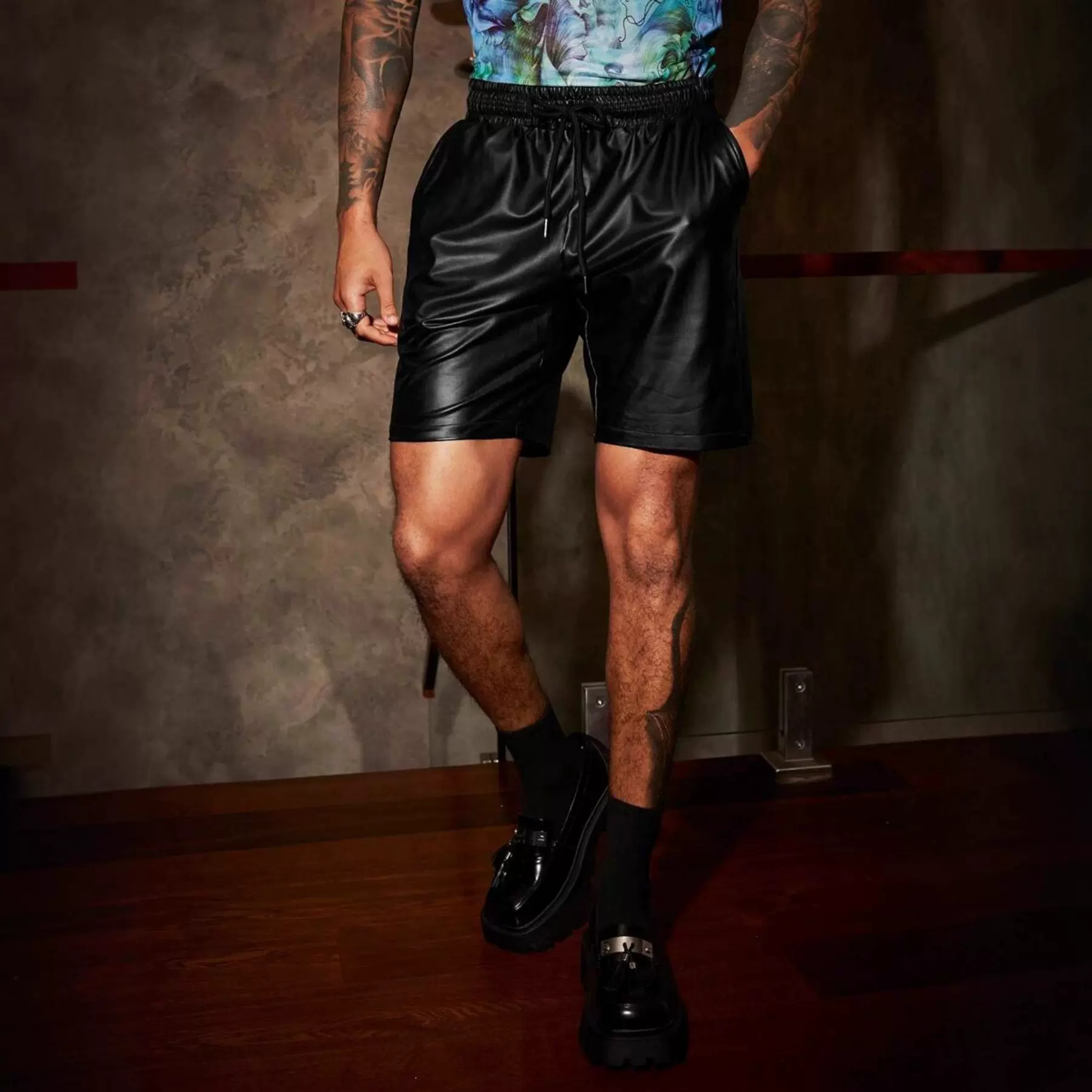 欧美跨境男士PU短裤休闲沙滩皮裤机车潮流外贸源头工厂批发直销