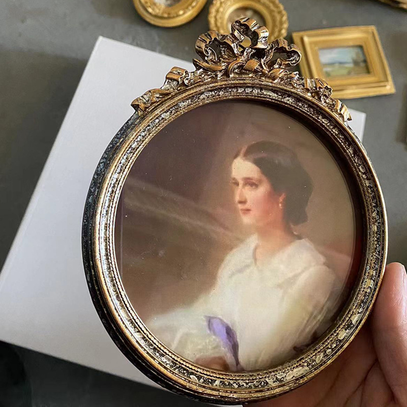 Retro European embossed resin simple resin photo frame home photo wall wall decoration carved wall hanging photo frame