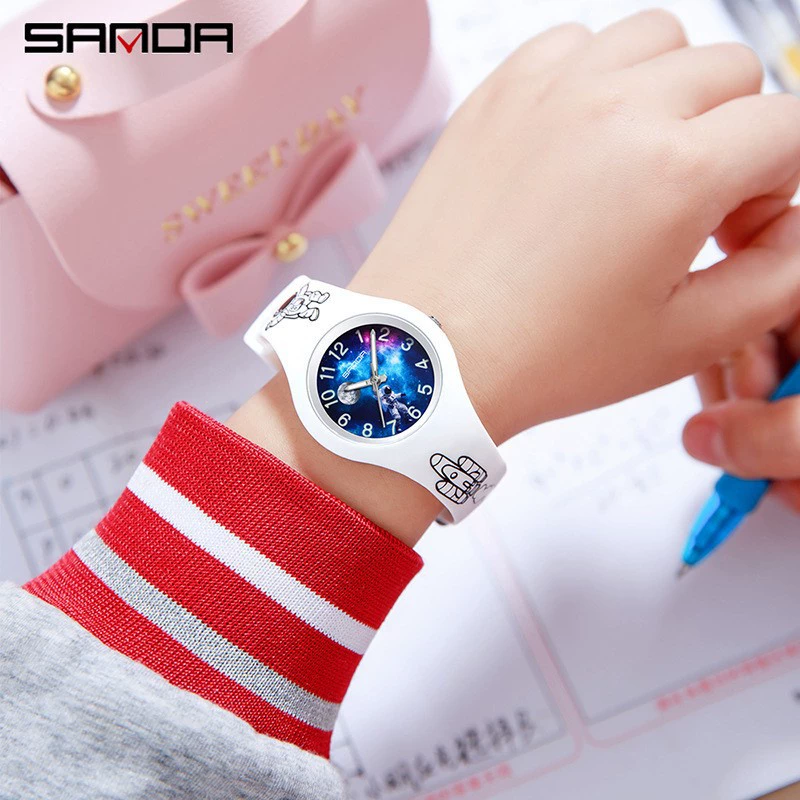 Space children's creative electronic quartz watch, print, simple and elegant design