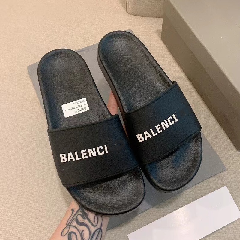 B Paris slippers 2023 Summer Lovers fashion trend ins outdoor indoor non-slip cross-border beach shoes B Paris slippers 2023 Summer Lovers fashion trend ins outdoor indoor non-slip cross-border beach shoes