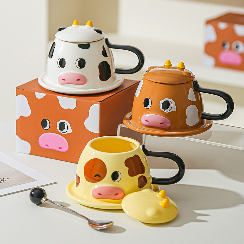 Creativo encantador dibujos animados tridimensionales vaca pareja taza de cerámica taza de agua con cubierta muñeca taza de cafetera taza de café