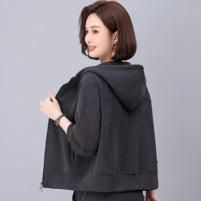 Hooded sweatshirt 2026 new model for petite mothers, age-reducing short casual loose cardigan top, sports jacket for women Hooded sweatshirt 2026 new model for petite mothers, age-reducing short casual loose cardigan top, sports jacket for women