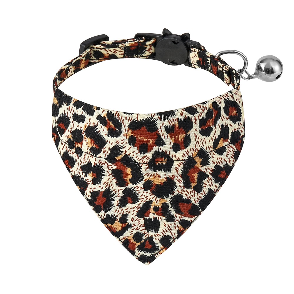 Fábrica spot transfronterizo nuevo algodón gato collar arco leopardo gato corbata toalla saliva campana collar gato