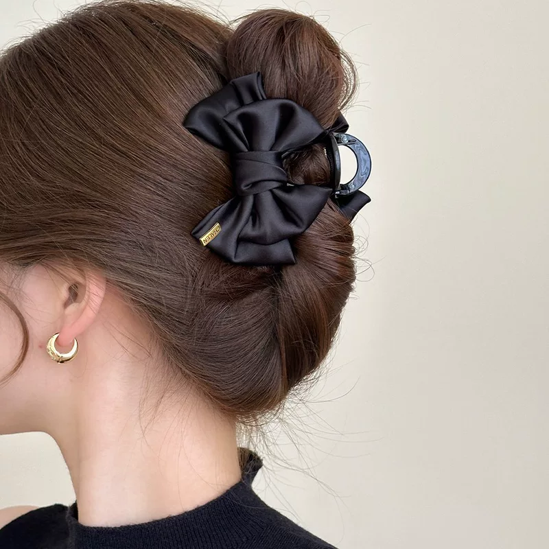 Черная большая ракушка- Crab? Wait crab pin with bow hairgrip shark