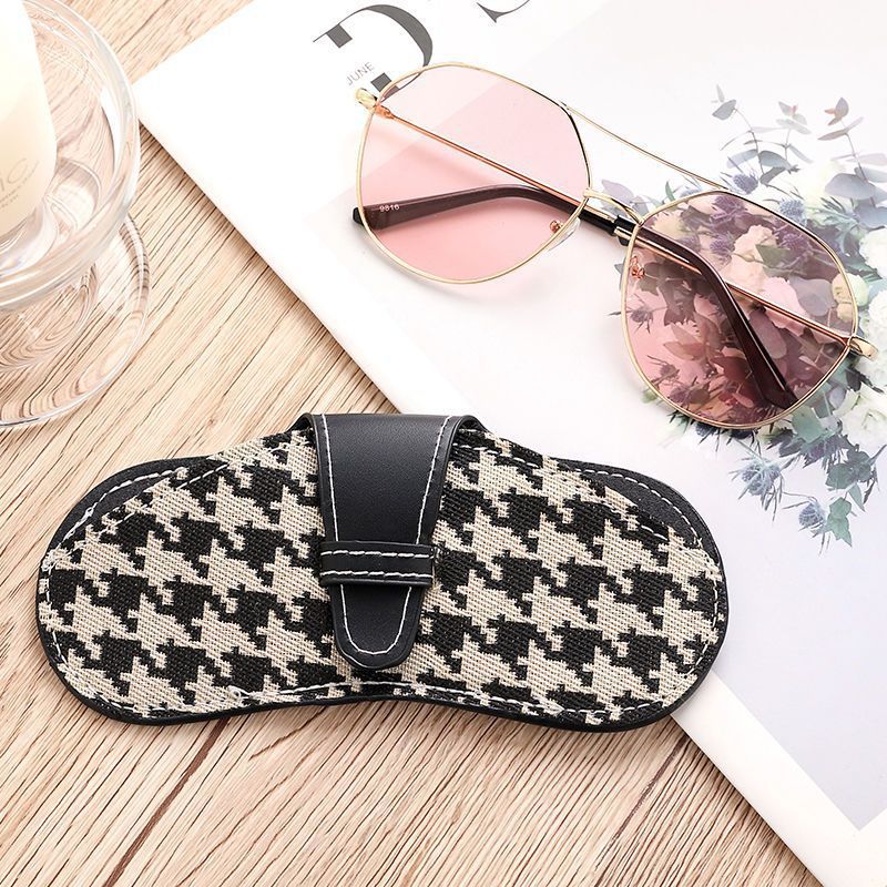 하운즈투스 흑백