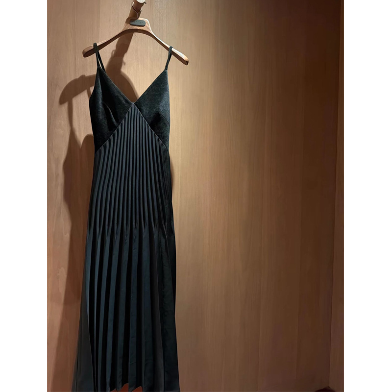 2026 New Black Accordion-Style Dress: Black Handmade Accordion Pleated Chenille Patchwork Spaghetti Strap Long Dress in Socialite Style 2026 New Black Accordion-Style Dress: Black Handmade Accordion Pleated Chenille Patchwork Spaghetti Strap Long Dress in Socialite Style
