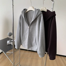 女式T恤;休闲裤;女式针织衫