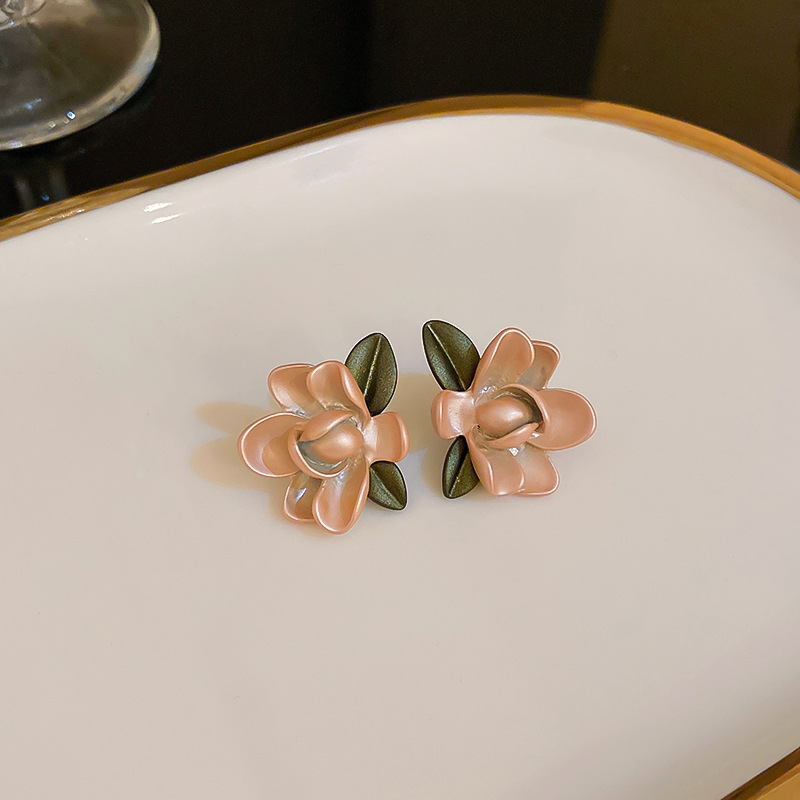 Fashion Flower Leaf Earrings Niche Korean Acrylic Stud Earrings display picture 4