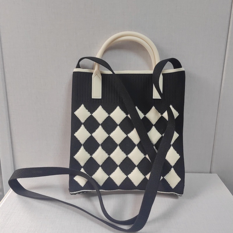 2025 primavera y verano estilo caliente moda casual niños dulces bolsa de gelatina mini bolso de mensajero de un solo hombro variedad al por mayor