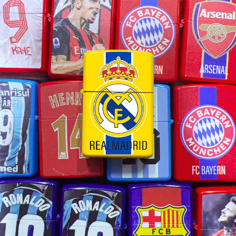 Encendedor de queroseno con diseño de jugador legendarario de la dinastía del fútbol, textura retro en relieve, acabado mate, artesanía