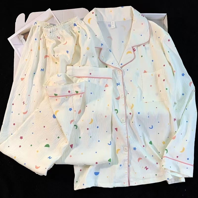 Al por mayor transfronterizo nubes de otoño pijamas de manga larga pantalones cardigans de dibujos animados con solapa linda ropa de hogar